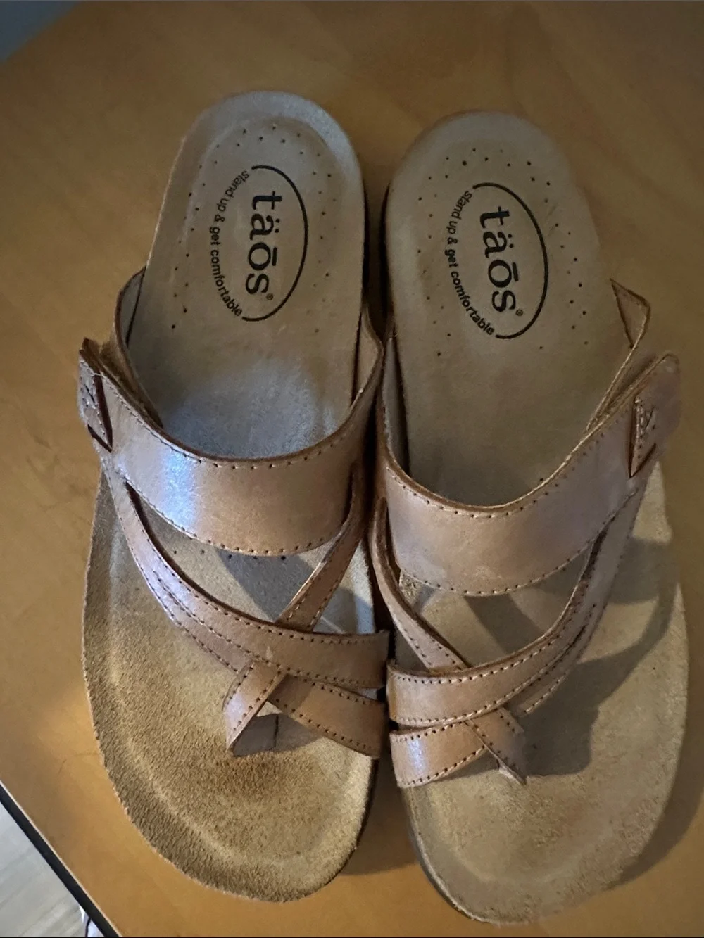 Taos Perfect Tan Leather Sandals size 8